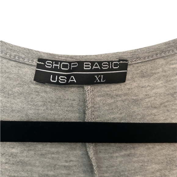 XL tunic with pockets!  Easy to wear and comfy! - Picture 2 of 3